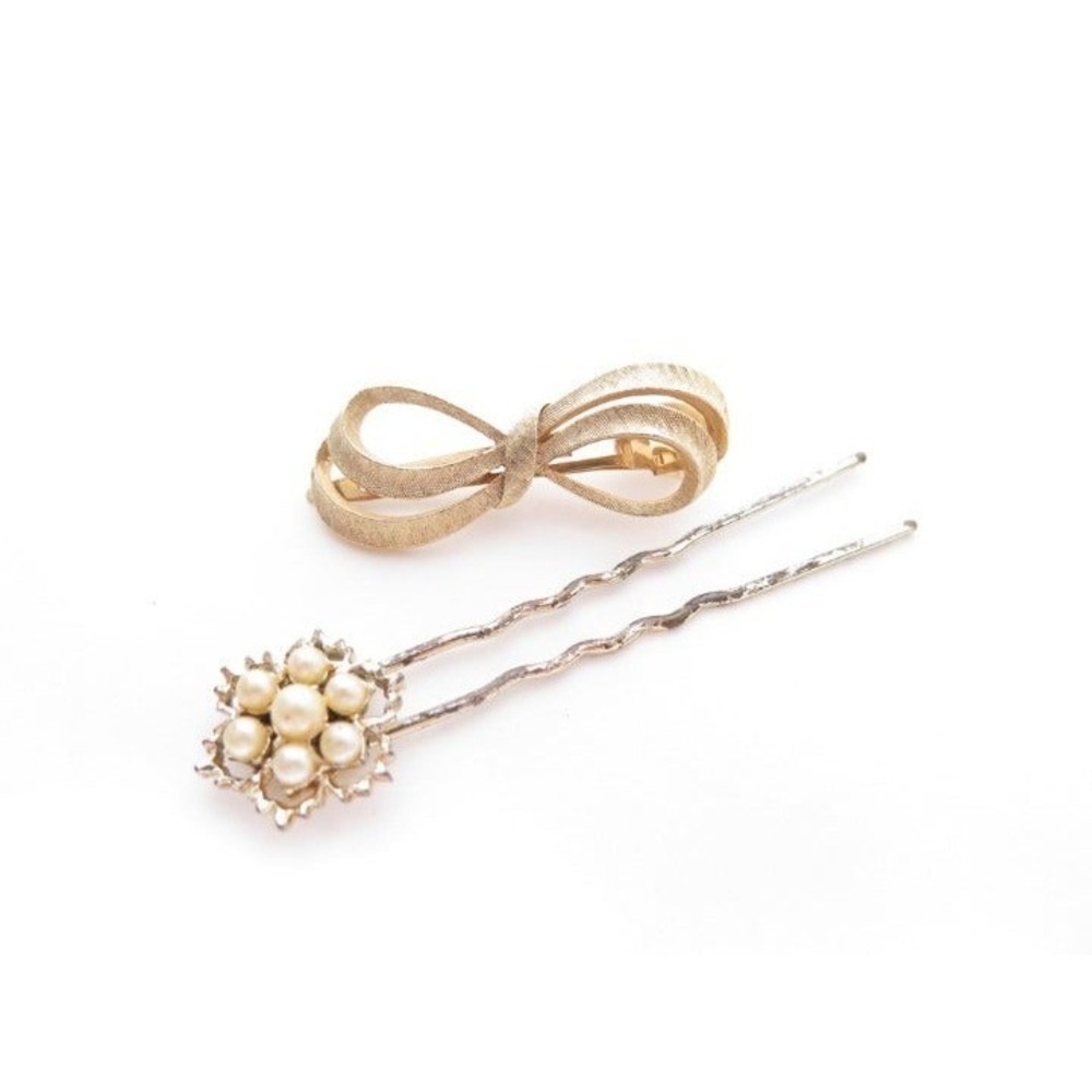Vintage bundle of hair jewelry includes two hair barrettes/clips